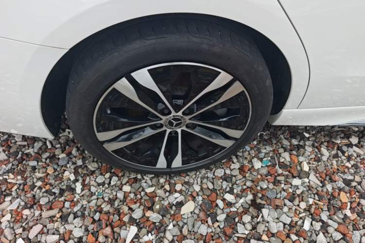 Used Mercedes-Benz C-Class New Energy 2024 Facelift C 350 eL Right Rear Wheel Hub
