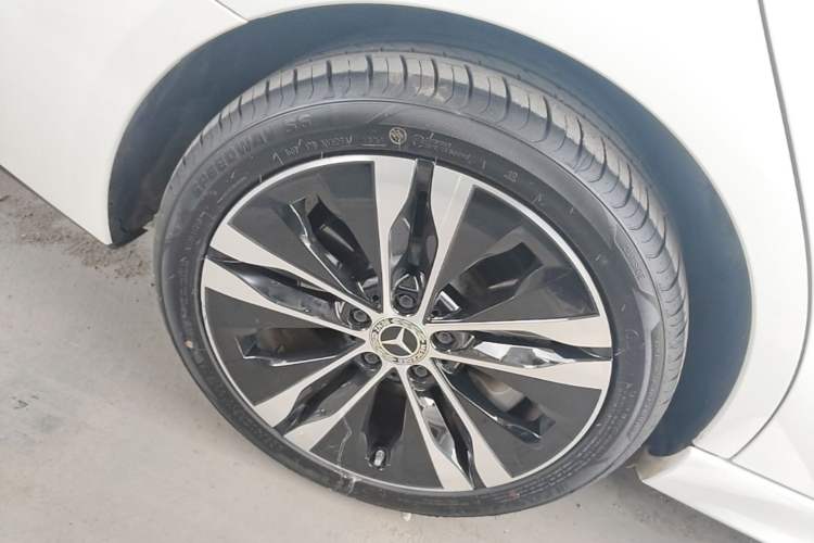 Used Mercedes-Benz C-Class New Energy 2024 Facelift C 350 eL Right Rear Wheel Hub