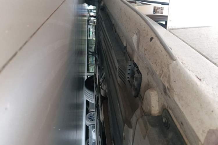 Used Mercedes-Benz C-Class New Energy 2024 C 350 eL Right Side Sill