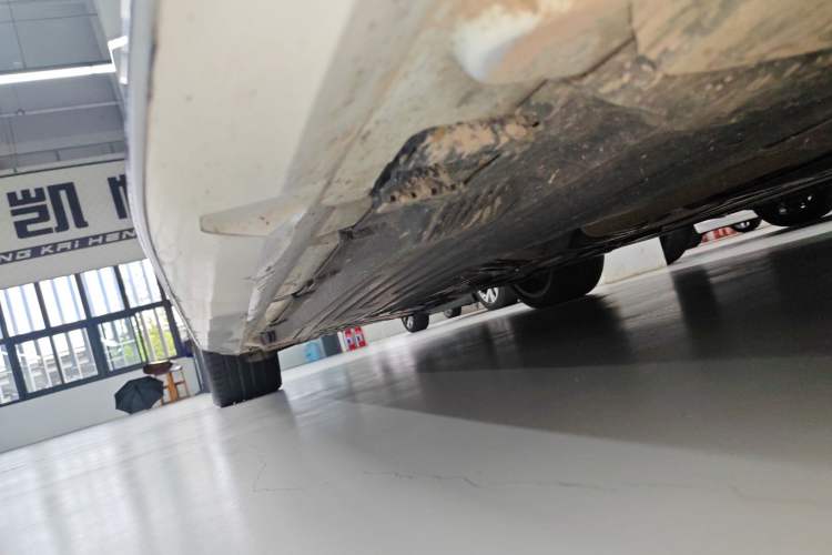 Used Mercedes-Benz C-Class New Energy 2024 Revised Version C 350 eL Right Side Sill