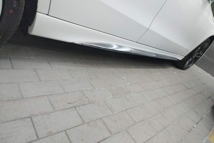 Used Mercedes-Benz C-Class New Energy 2024 C 350 eL Right Side Sill