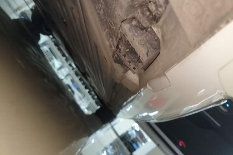 Used Mercedes-Benz C-Class New Energy 2024 C 350 eL Right Side Sill