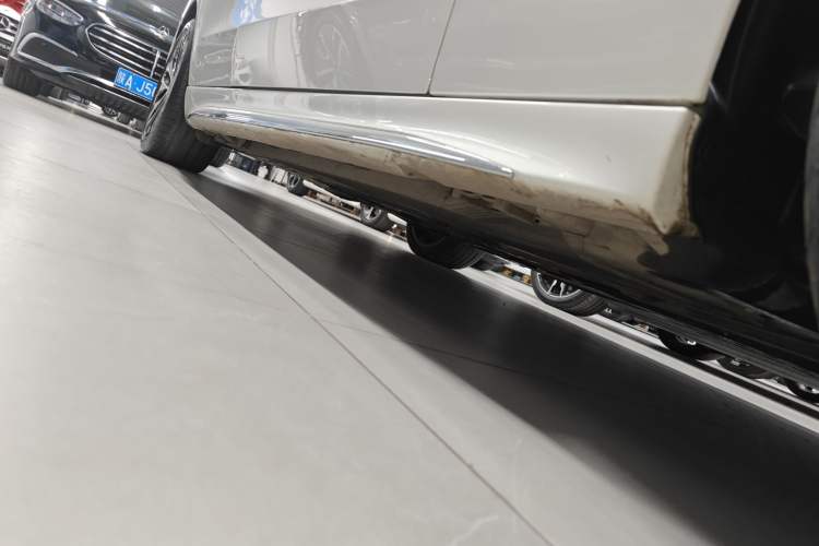 Used Mercedes-Benz C-Class New Energy 2024 Facelift C 350 eL Right Side Sill