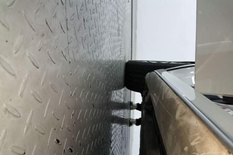 Used Mercedes-Benz C-Class New Energy 2024 Second Facelift C 350 eL Right Side Sill