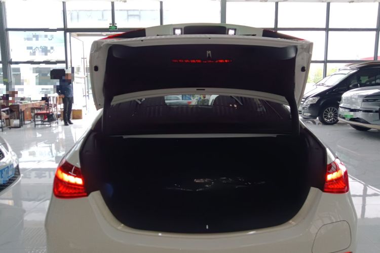Used Mercedes-Benz C-Class New Energy 2024 Revised Version C 350 eL Trunk