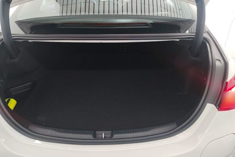 Used Mercedes-Benz C-Class New Energy 2024 Second Facelift C 350 eL Trunk