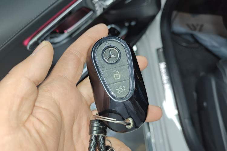 Used Mercedes-Benz C-Class New Energy 2024 Facelift C 350 eL Vehicle Key