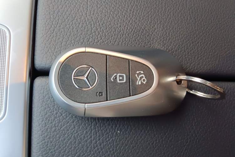 Used Mercedes-Benz C-Class New Energy 2024 Revised Version C 350 eL Vehicle Key