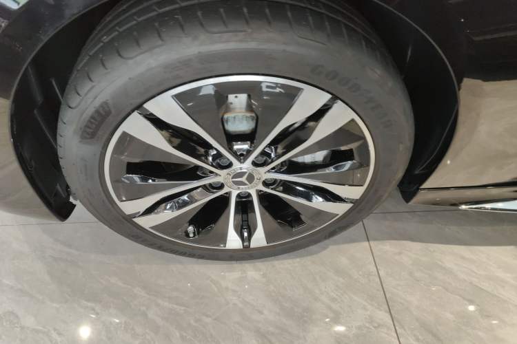 Used Mercedes-Benz C-Class New Energy 2025 C 350 eL Left Front Wheel Hub