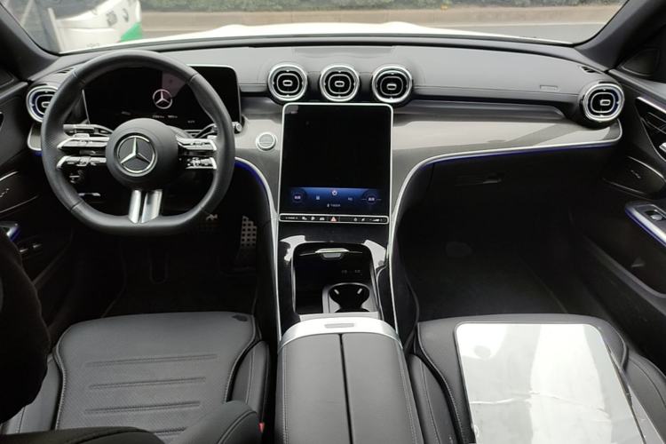 Used Mercedes-Benz C-Class New Energy 2025 C 350 eL Center Console