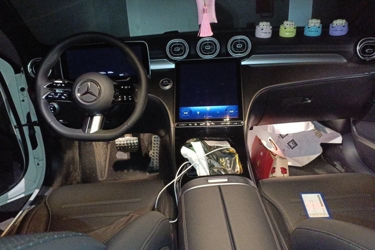Used Mercedes-Benz C-Class New Energy 2025 C 350 eL Center Console