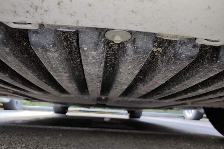 Used Mercedes-Benz C-Class New Energy 2025 C 350 eL Chassis Front