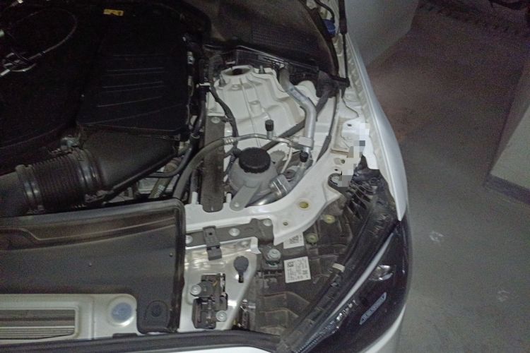 Used Mercedes-Benz C-Class New Energy 2025 C 350 eL Engine Bay Left
