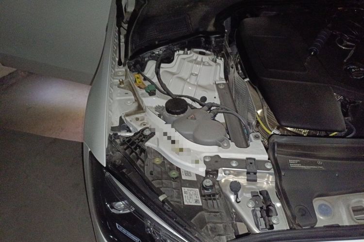 Used Mercedes-Benz C-Class New Energy 2025 C 350 eL Engine Bay Right