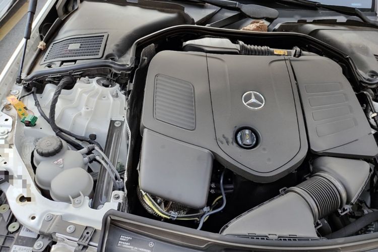 Used Mercedes-Benz C-Class New Energy 2025 C 350 eL Engine Bay Right