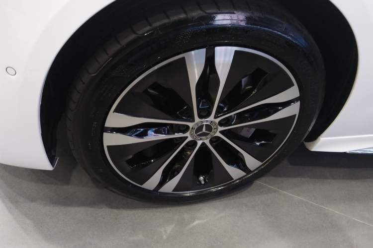 Used Mercedes-Benz C-Class New Energy 2025 C 350 eL Exterior 4