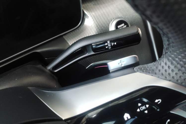 Used Mercedes-Benz C-Class New Energy 2025 C 350 eL Gear Lever