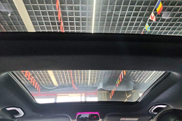 Used Mercedes-Benz C-Class New Energy 2025-Year Facelifted C 350 eL Headliner