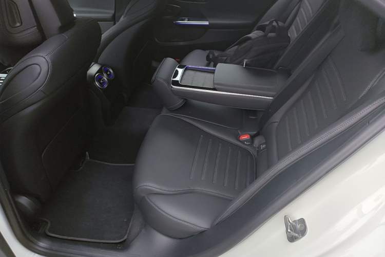 Used Mercedes-Benz C-Class New Energy 2025 C 350 eL Left Rear Seat