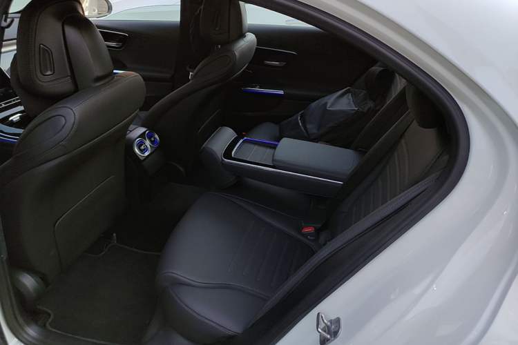 Used Mercedes-Benz C-Class New Energy 2025 C 350 eL Left Rear Seat