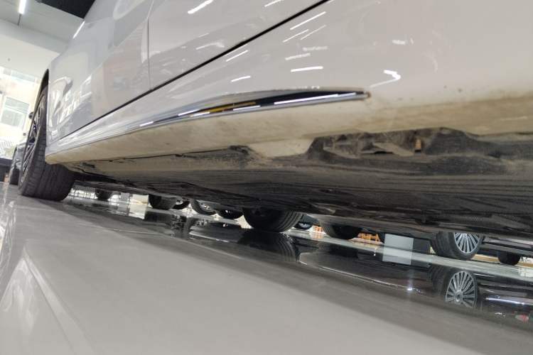Used Mercedes-Benz C-Class New Energy 2025 C 350 eL Left Side Sill