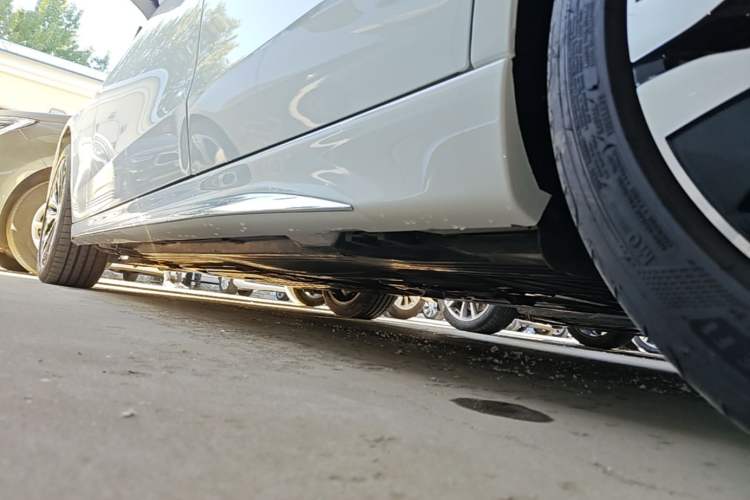 Used Mercedes-Benz C-Class New Energy 2025 C 350 eL Left Side Sill