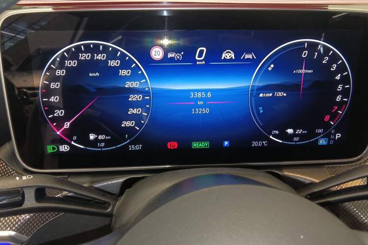 Used Mercedes-Benz C-Class New Energy 2025 C 350 eL Odometer Close Up