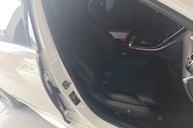 Used Mercedes-Benz C-Class New Energy 2025 C 350 eL Right Front Seat