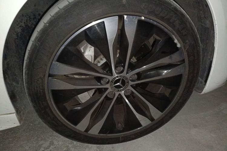 Used Mercedes-Benz C-Class New Energy 2025 C 350 eL Right Front Wheel Hub