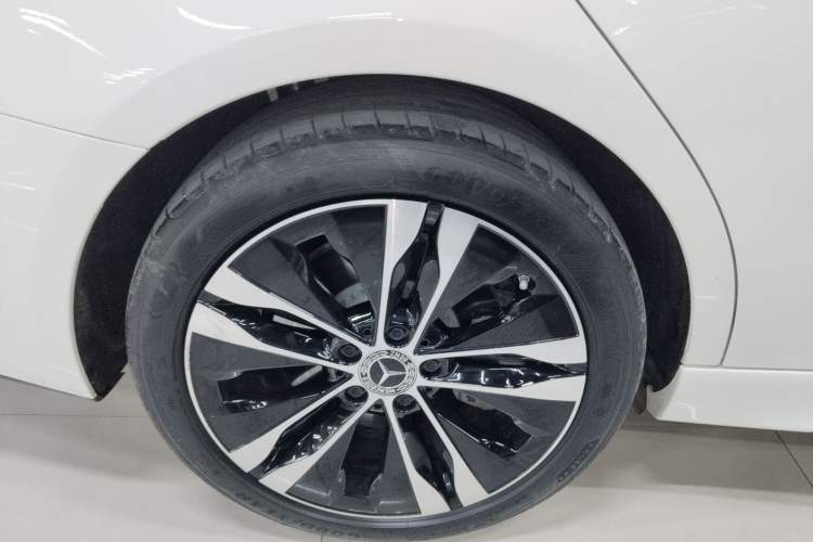 Used Mercedes-Benz C-Class New Energy 2025 C 350 eL Right Rear Wheel Hub
