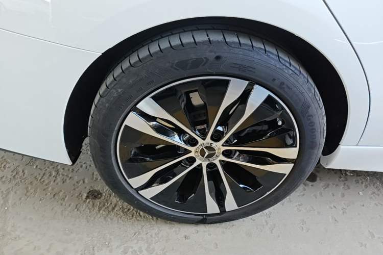 Used Mercedes-Benz C-Class New Energy 2025 C 350 eL Right Rear Wheel Hub