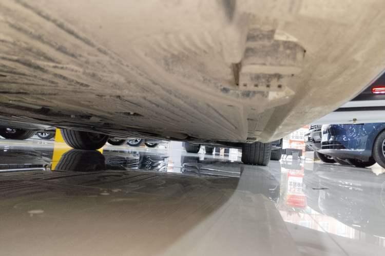 Used Mercedes-Benz C-Class New Energy 2025 C 350 eL Right Side Sill