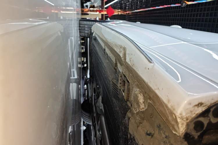 Used Mercedes-Benz C-Class New Energy 2025-Year Facelifted C 350 eL Right Side Sill