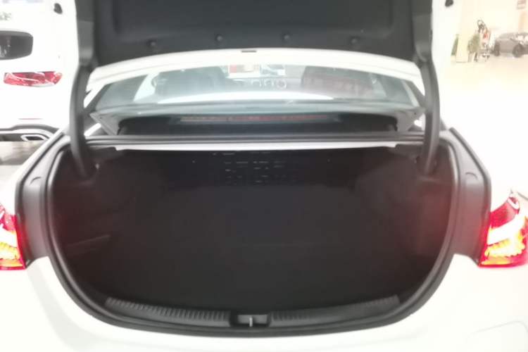 Used Mercedes-Benz C-Class New Energy 2025 C 350 eL Trunk