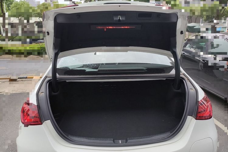 Used Mercedes-Benz C-Class New Energy 2025 C 350 eL Trunk