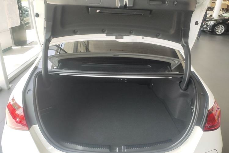 Used Mercedes-Benz C-Class New Energy 2025 C 350 eL Trunk