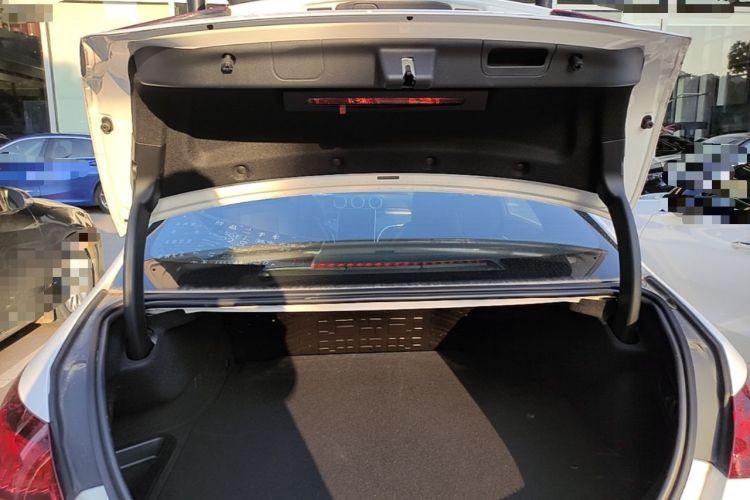 Used Mercedes-Benz C-Class New Energy 2025 C 350 eL Trunk