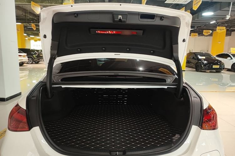 Used Mercedes-Benz C-Class New Energy 2025 C 350 eL Trunk
