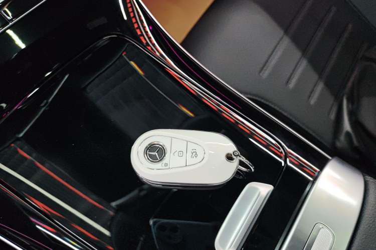 Used Mercedes-Benz C-Class New Energy 2025-Year Facelifted C 350 eL Vehicle Key