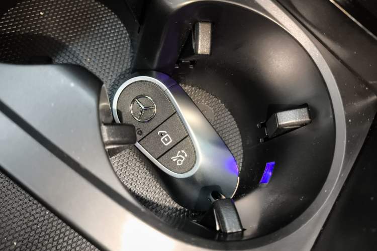 Used Mercedes-Benz C-Class New Energy 2025-Year Facelifted C 350 eL Vehicle Key