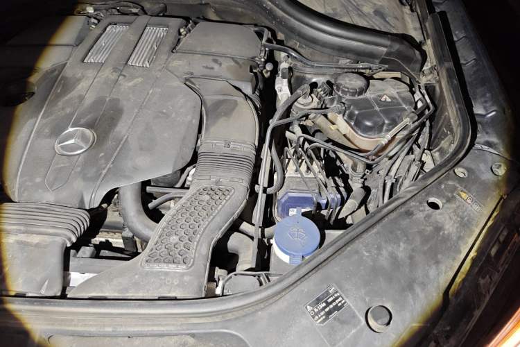 Used Mercedes-Benz CL-Class  Engine Bay Left