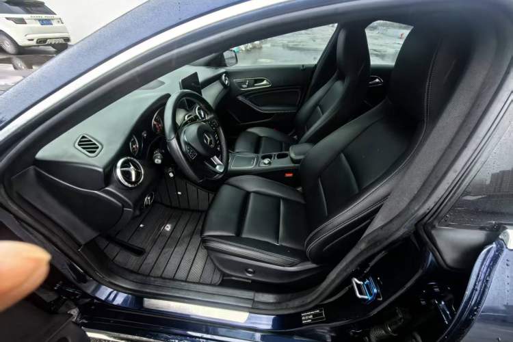 Used Mercedes-Benz CLA 2018 CLA 200 Style Edition Interior 3