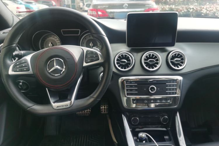 Used Mercedes-Benz CLA 2014 CLA 260 4MATIC Center Console