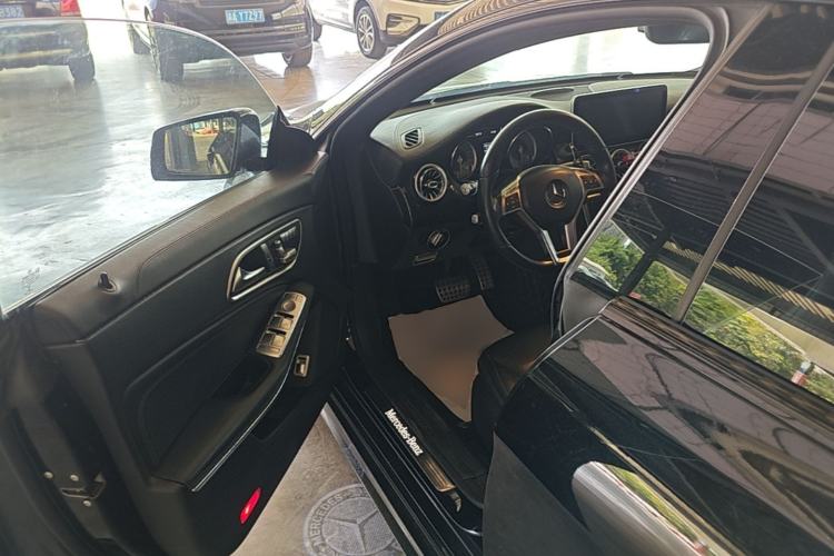 Used Mercedes-Benz CLA 2014 CLA 260 4MATIC Driver Seat