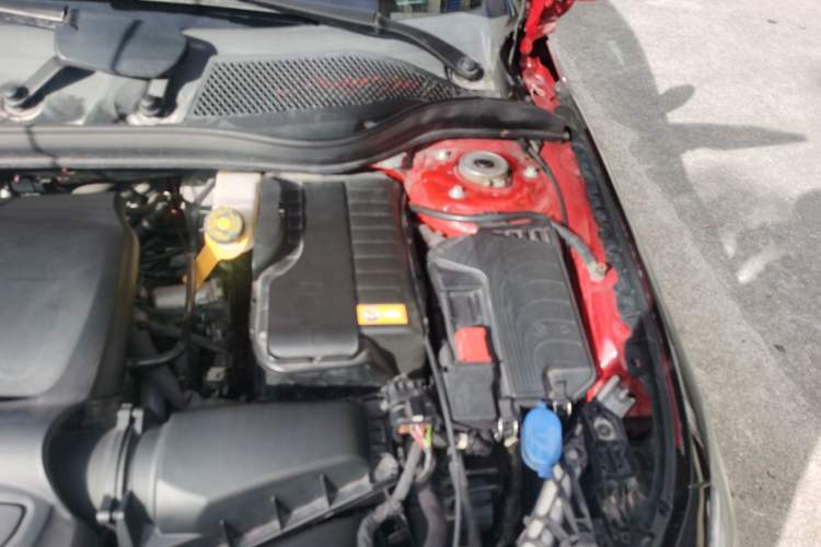 Used Mercedes-Benz CLA 2014 CLA 260 4MATIC Engine Bay Left