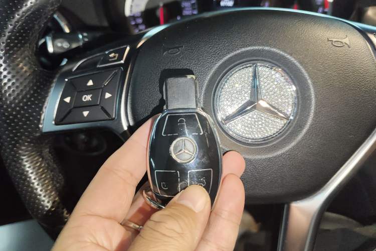 Used Mercedes-Benz CLA 2014 CLA 260 4MATIC Interior 1