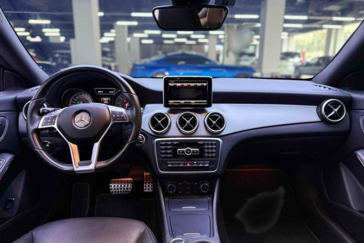 Used Mercedes-Benz CLA 2014 CLA 260 4MATIC Interior 12