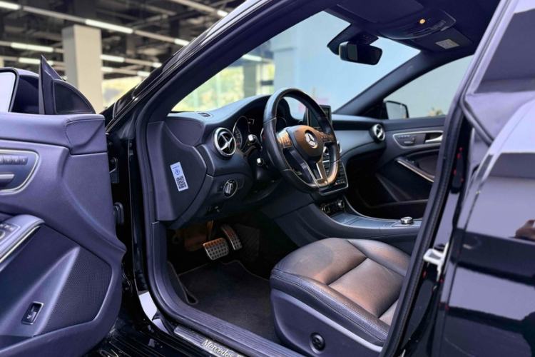 Used Mercedes-Benz CLA 2014 CLA 260 4MATIC Interior 5