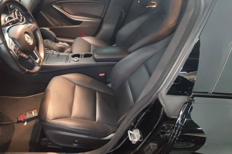 Used Mercedes-Benz CLA 2014 CLA 260 4MATIC Left Front Seat