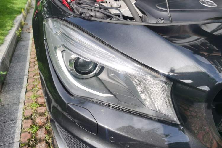 Used Mercedes-Benz CLA 2014 CLA 260 4MATIC Right Front Headlight